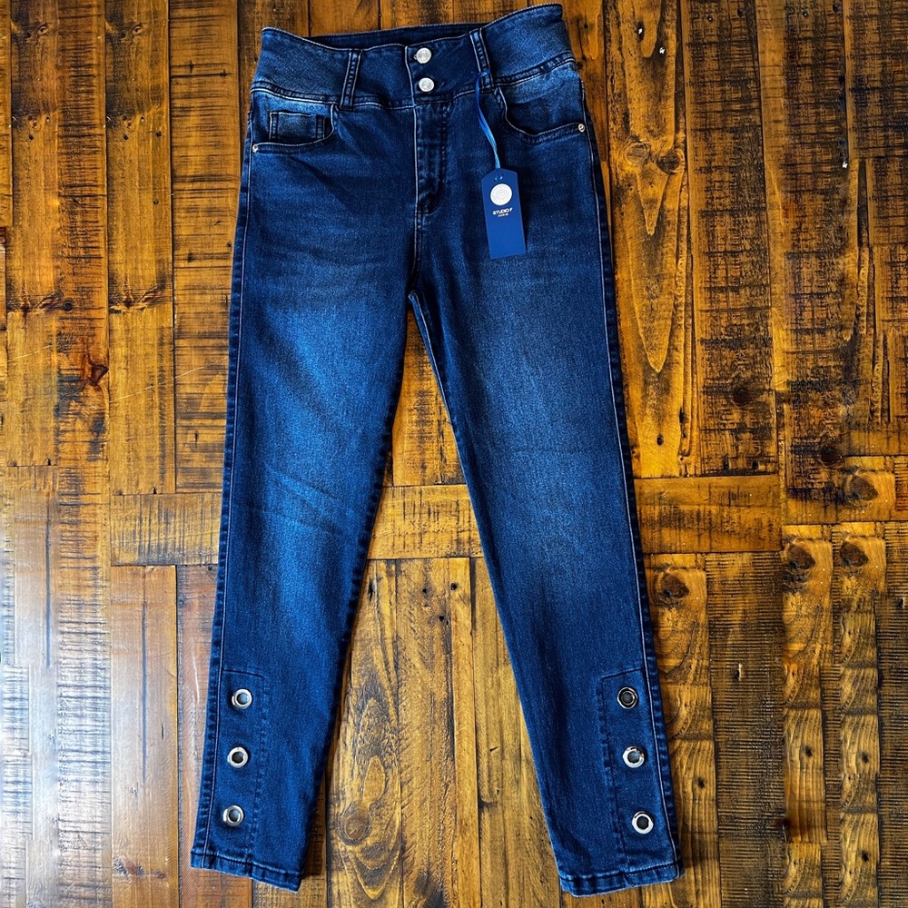 Studio F new arrivals Jeans Sizes in 8/10